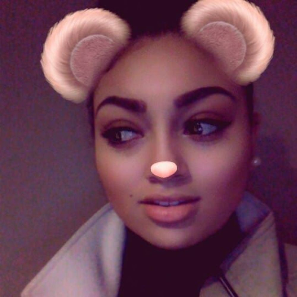Meet your Posher, A'niyjah
